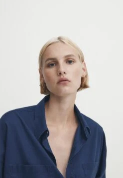 Massimo Dutti With Pockets And Sleeve Detail - Button-Down Blouse - Dark Blue -Massimo Dutti Shop 980dd8a3fcd54e8083fabb53d57d2b00