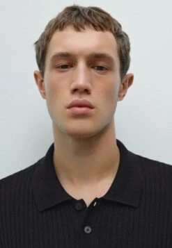 Massimo Dutti TEXTURED POLO COLLAR WITH LONG SLEEVE - Jumper - Dark Blue -Massimo Dutti Shop 98663d7e5320421480cd7d0e533024a4