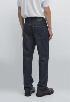 Massimo Dutti Jeans Tapered Fit - Dark Blue -Massimo Dutti Shop 9918402faee0457d95a1d2fe3f318e66