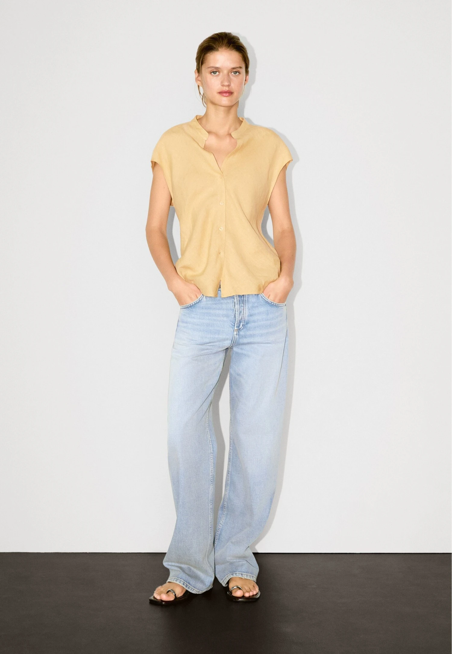 Massimo Dutti FLOWING OPEN NECK - Blouse - Beige 6 Massimo Dutti FLOWING OPEN NECK - Blouse - Beige - Image 4