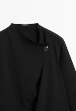 Massimo Dutti WITH CROSSOVER DETAIL AND BUTTON - Blouse - Black -Massimo Dutti Shop 994dfe7e16e44091bc4e560deb4a2c96