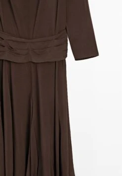 Massimo Dutti LONG FLOWING WITH DRAPED SASH BELT - Maxi Dress - Brown 17 Massimo Dutti LONG FLOWING WITH DRAPED SASH BELT - Maxi Dress - Brown -Massimo Dutti Shop 9a73c104f81d482ab00d7ff5a6775837