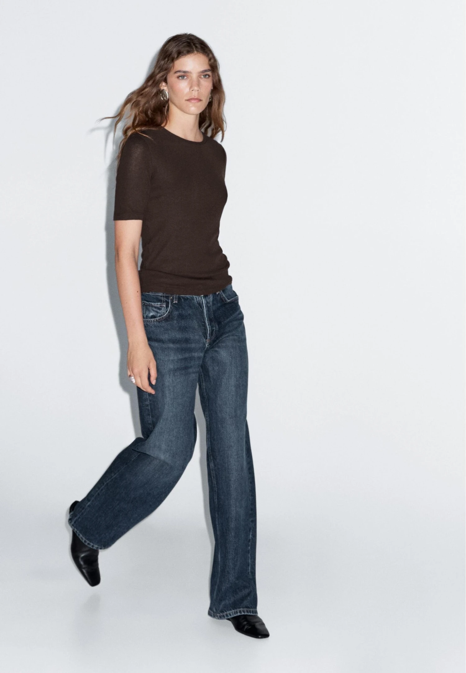 Massimo Dutti SHORT SLEEVE WITH CREW NECK - Basic T-shirt - Mottled Dark Brown 4 Massimo Dutti SHORT SLEEVE WITH CREW NECK - Basic T-shirt - Mottled Dark Brown - Image 2