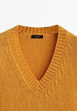 Massimo Dutti V-Neck With Short Sleeves - Basic T-Shirt - Orange -Massimo Dutti Shop 9b43cf19fbf644b8aeaa283633d5eb5a