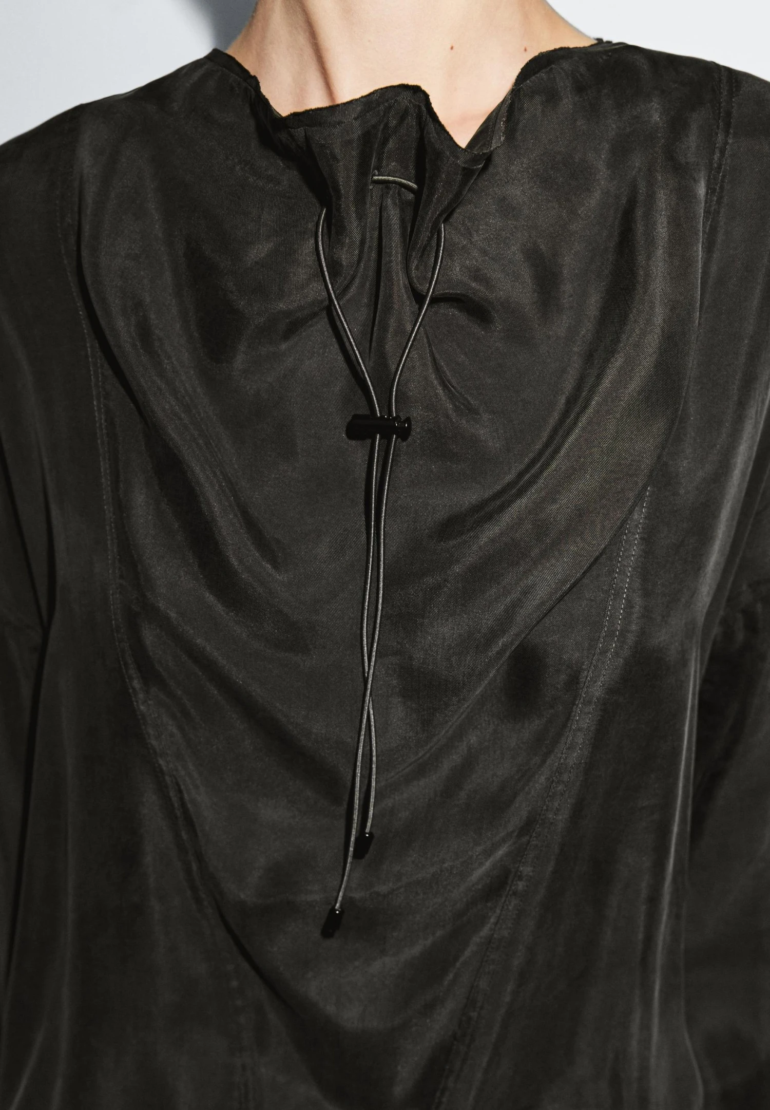 Massimo Dutti GARMENT WITH DRAWSTRING DETAIL - Blouse - Grey 5 Massimo Dutti GARMENT WITH DRAWSTRING DETAIL - Blouse - Grey - Image 3