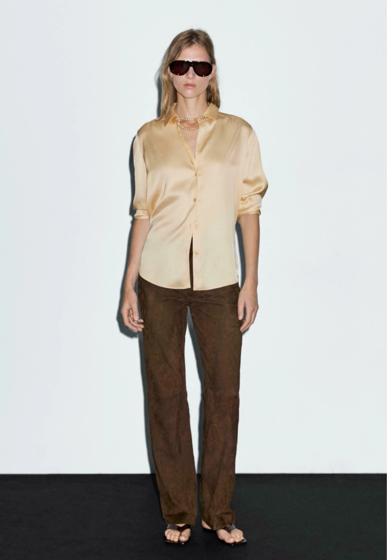 Massimo Dutti FLOWING SATIN LONG SLEEVE - Button-down Blouse - Yellow 3 Massimo Dutti FLOWING SATIN LONG SLEEVE - Button-down Blouse - Yellow