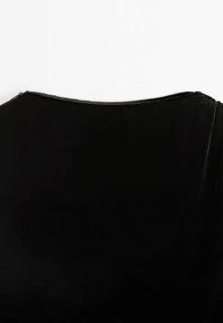 Massimo Dutti With Asymmetric Sleeves - Day Dress -Massimo Dutti Shop 9c71e2f26e234e839dcbcf038fe511f4