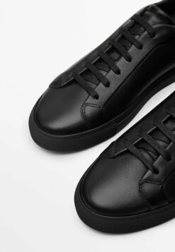 Massimo Dutti Trainers - Black -Massimo Dutti Shop 9cf94f316cc74a8292a8b6337a22e272