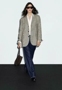 Massimo Dutti HOUNDSTOOTH WITH FLAP POCKETS - Blazer - Beige -Massimo Dutti Shop 9cfc19ebd1974ca0aae7223d82c3f25f