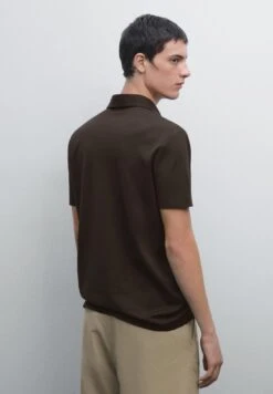 Massimo Dutti TEXTURED SHORT SLEEVE POLO NECK - Polo Shirt - Mottled Dark Brown -Massimo Dutti Shop 9d25cd6ccb4546559a1fd0f8db173bd0