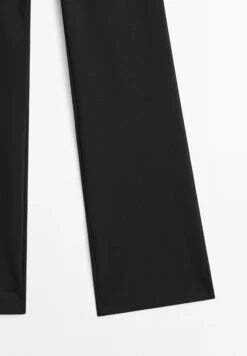 Massimo Dutti FLARED STRETCH - Relaxed Fit Jeans - Black 19 Massimo Dutti FLARED STRETCH - Relaxed Fit Jeans - Black -Massimo Dutti Shop 9d72a29ca06049acaf42887b3682df0c