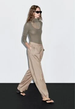 Massimo Dutti DARTED - Trousers - BEIGE 14 Massimo Dutti DARTED - Trousers - BEIGE -Massimo Dutti Shop 9deb5d16f1bf41dcac6807f02cb242b9