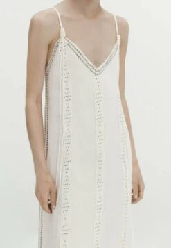 Massimo Dutti With Straps And Embroidery Detail - Maxi Dress - White 14 Massimo Dutti With Straps And Embroidery Detail - Maxi Dress - White -Massimo Dutti Shop 9dec02c89d6a456a80b3ae8738b3fec3