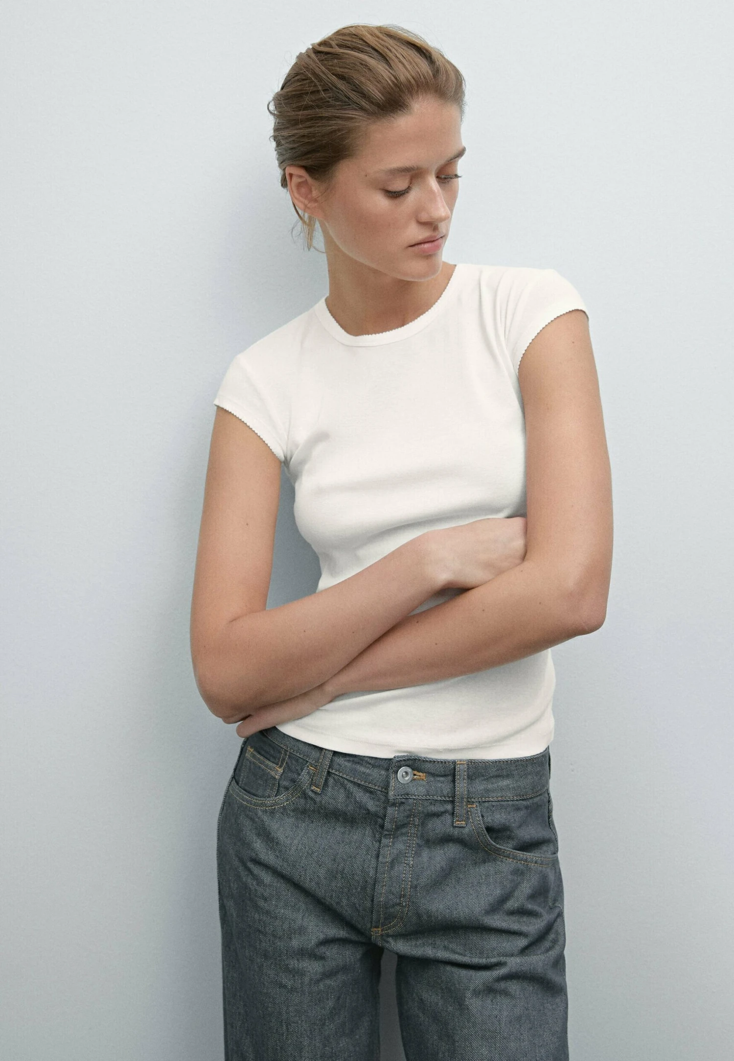 Massimo Dutti SHORT SLEEVE WITH TRIM DETAILS - Basic T-shirt - WHITE 3 Massimo Dutti SHORT SLEEVE WITH TRIM DETAILS - Basic T-shirt - WHITE