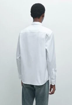 Massimo Dutti REGULAR FIT TEXTURED - Shirt - White -Massimo Dutti Shop a125b3e3c62c409b8732eb29ecf72a13