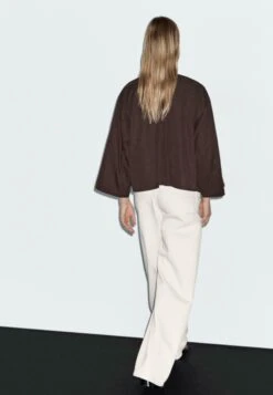 Massimo Dutti CROPPED GARMENT WITH DRAWSTRING DETAIL - Blouse - Dark Brown -Massimo Dutti Shop a1e8dce772de4a8294bdea8c211e110a