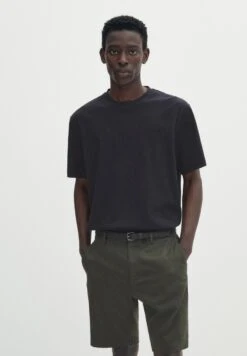 Massimo Dutti Stretch Bermuda- Shorts - Khaki