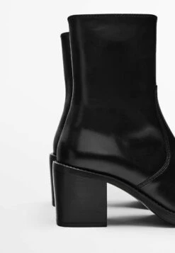 Massimo Dutti Ankle Boots - Black -Massimo Dutti Shop a3669fed6f7a478197aa4de6f09b145c