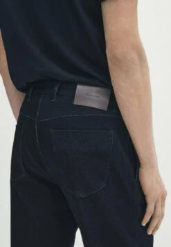 Massimo Dutti Voluminous Darted - Jeans Tapered Fit - Dark Blue -Massimo Dutti Shop a3b62a87ee4d4d4f81627f22c7a7de70