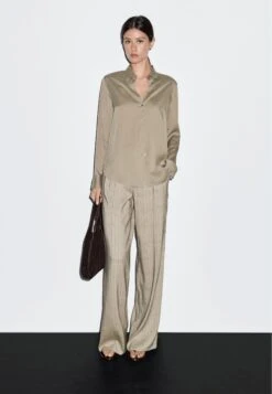 Massimo Dutti FLOWING LONG SLEEVE - Button-down Blouse - Ochre -Massimo Dutti Shop a3e63052e52f4c77baceee5f16c9fb1f