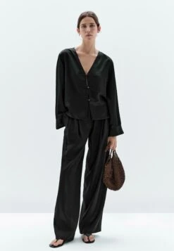 Massimo Dutti SATIN GARMENT WITH BUTTON DETAIL - Blouse - Black