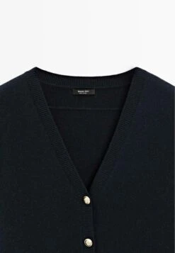 Massimo Dutti V-NECK WITH GOLDEN BUTTONS - Waistcoat - Dark Blue 21 Massimo Dutti V-NECK WITH GOLDEN BUTTONS - Waistcoat - Dark Blue -Massimo Dutti Shop a464789421fa4124a93e36a8a988cfcb