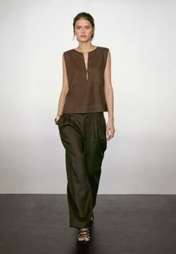 Massimo Dutti SLEEVELESS OPEN NECK - Top - Dark Brown -Massimo Dutti Shop a47cdb47b02f46c584f1bfe89275a1aa