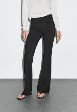 Massimo Dutti FLARE FIT WITH POCKET - Trousers - Black