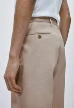 Massimo Dutti Stretch Bermuda- Shorts - Beige 14 Massimo Dutti Stretch Bermuda- Shorts - Beige -Massimo Dutti Shop a4b6cd50ff084104896df6771ca41010