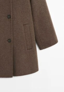 Massimo Dutti DOUBLE-BREASTED CROPPED - Short Coat - Dark Brown -Massimo Dutti Shop a4e7bb38d1f34a00869f48bb4139e83f