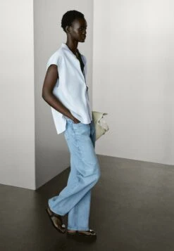 Massimo Dutti FLOWING OPEN NECK - Blouse - Light Blue -Massimo Dutti Shop a4eee7701d38454c802e3a33111f0305