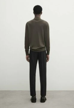 Massimo Dutti Jumper - Khaki 14 Massimo Dutti Jumper - Khaki -Massimo Dutti Shop a56021b28bff4d10b2d28d5110c81572