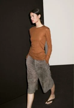 Massimo Dutti WITH NECKLINE - Long Sleeved Top - Ochre -Massimo Dutti Shop a69823f055164c8bb41ac9673e8e18a5