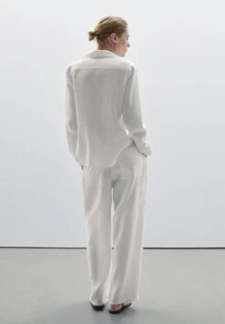 Massimo Dutti OPEN COLLAR LONG SLEEVE - Button-down Blouse - White -Massimo Dutti Shop a7a83b842e934040a1283ffd7eae70e6