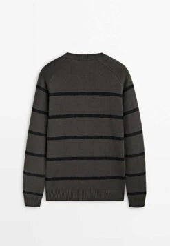 Massimo Dutti Colour Block Crew Neck- Jumper - Dark Grey 16 Massimo Dutti Colour Block Crew Neck- Jumper - Dark Grey -Massimo Dutti Shop a8b14794524442a28c0d4fb9d6562658