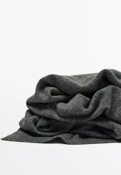 Massimo Dutti FINE - Scarf - Grey -Massimo Dutti Shop a9286207f9bd40d1960ad47d888b0a75