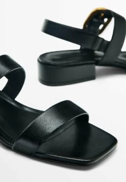 Massimo Dutti High-Heel With Buckle Detail - Sandals -Massimo Dutti Shop a93a2738c0394dce86286bbea899c101