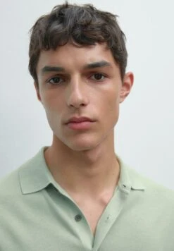 Massimo Dutti SHORT SLEEVE POLO COLLAR - Polo Shirt - Mint 18 Massimo Dutti SHORT SLEEVE POLO COLLAR - Polo Shirt - Mint -Massimo Dutti Shop a96f77607e5946dfaf3b25bf274ad31f