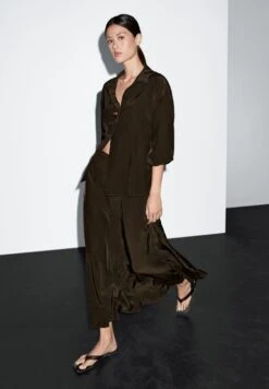 Massimo Dutti FLOWING LIGHTWEIGHT - Button-down Blouse - Dark Brown -Massimo Dutti Shop aa40ea93fb1a4448b2af3c605843596f