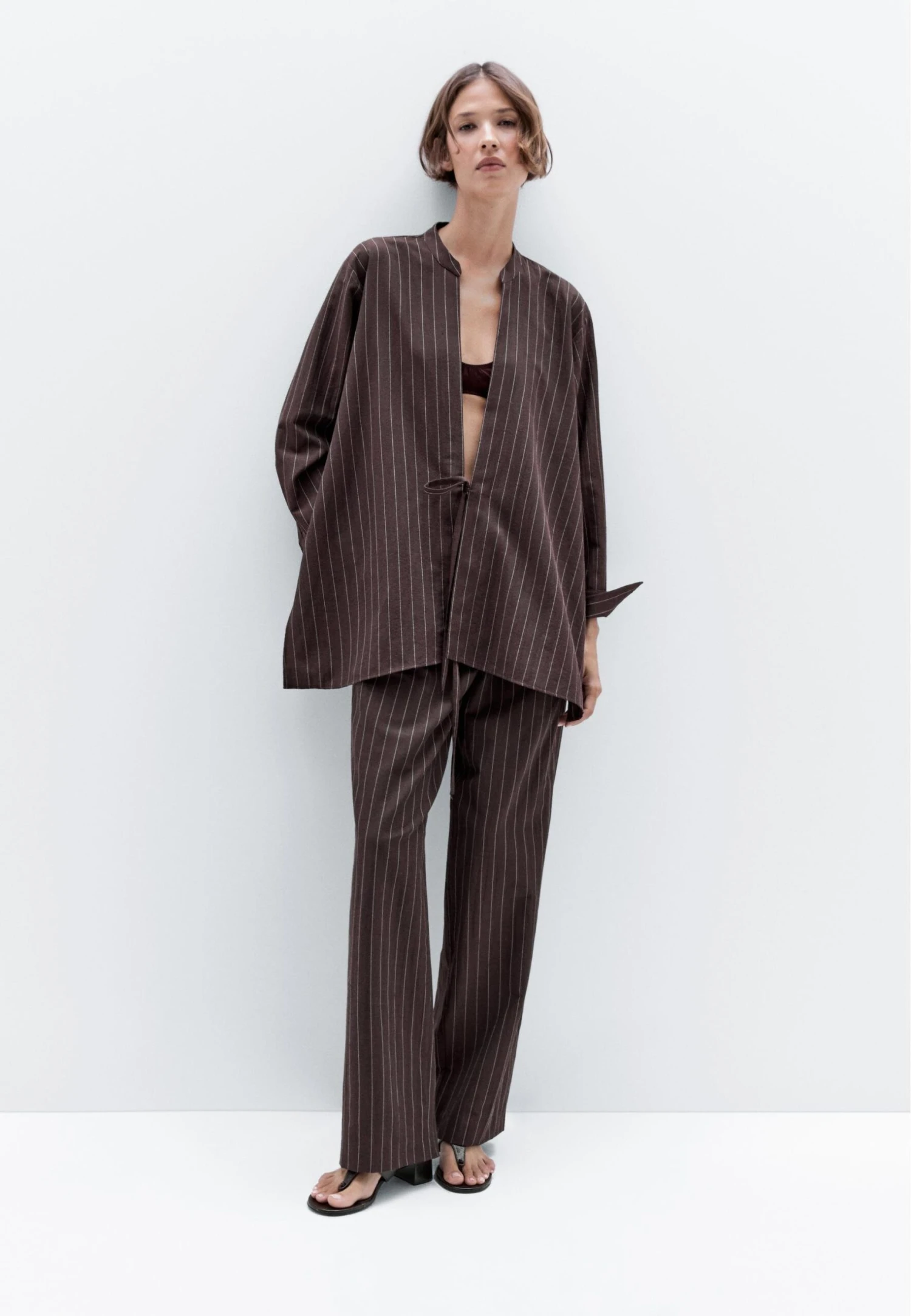 Massimo Dutti FLOWING CROSSOVER PINSTRIPE - Summer Jacket - Bordeaux 4 Massimo Dutti FLOWING CROSSOVER PINSTRIPE - Summer Jacket - Bordeaux - Image 2