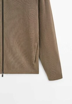 Massimo Dutti Milano With A Mock Neck And Zip - Cardigan - Stone 22 Massimo Dutti Milano With A Mock Neck And Zip - Cardigan - Stone -Massimo Dutti Shop aaa87c4c5f744a149b69a7832253293b