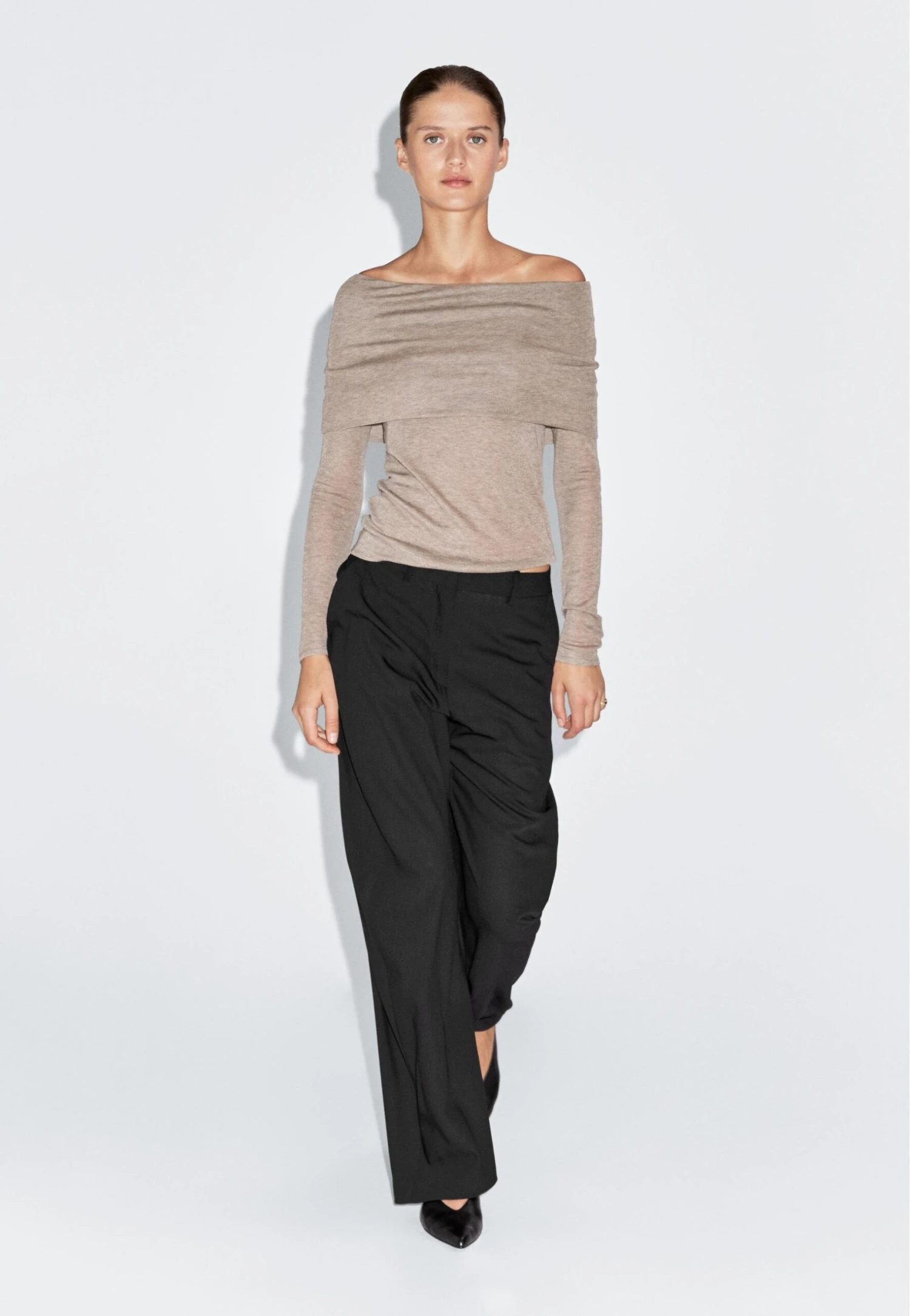 Massimo Dutti LONG SLEEVE STRAPLESS - Long Sleeved Top - Light Brown 3 Massimo Dutti LONG SLEEVE STRAPLESS - Long Sleeved Top - Light Brown