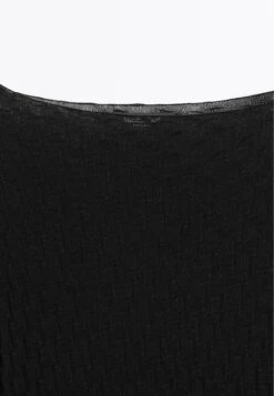 Massimo Dutti CREW NECK LONG SLEEVE TEXTURED - Long Sleeved Top - Black 22 Massimo Dutti CREW NECK LONG SLEEVE TEXTURED - Long Sleeved Top - Black -Massimo Dutti Shop abe84511263c43ae8ff3a723d6bd6017