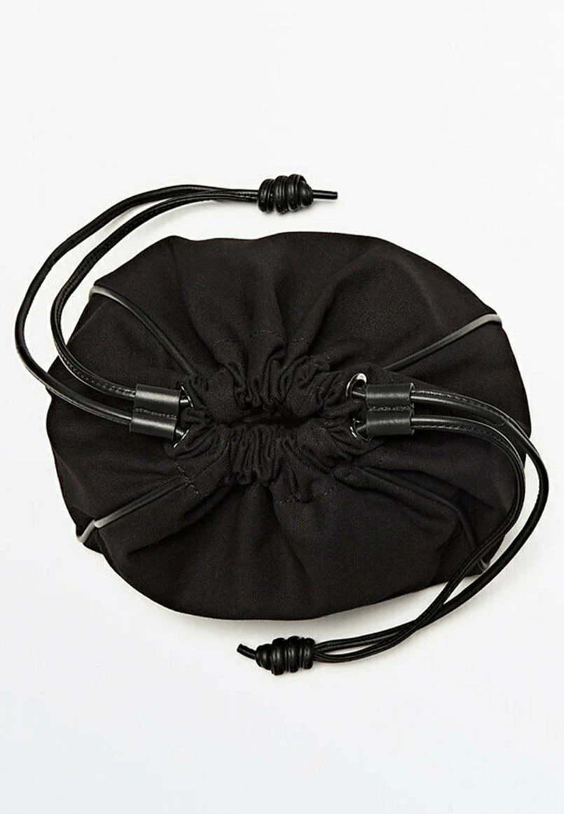 Massimo Dutti With Details - Wash Bag - Black 6 Massimo Dutti With Details - Wash Bag - Black - Image 4