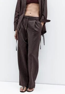 Massimo Dutti DARTED PINSTRIPE - Trousers - Brown