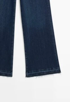 Massimo Dutti MID-RISE BELL BOTTOM - Flared Jeans - Dark Blue -Massimo Dutti Shop ac7b2dbbb6314b608a3931160420c2a9