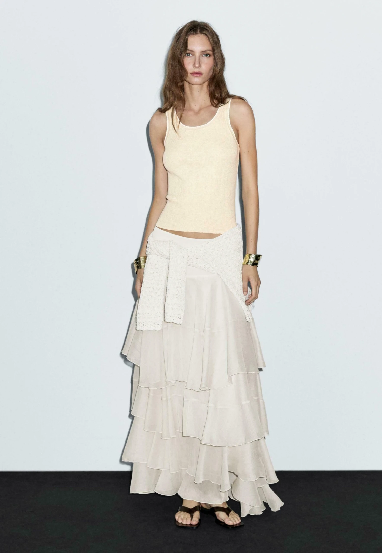 Massimo Dutti HALTER NECK WITH CONTRAST DETAIL - Top - Beige 4 Massimo Dutti HALTER NECK WITH CONTRAST DETAIL - Top - Beige - Image 2