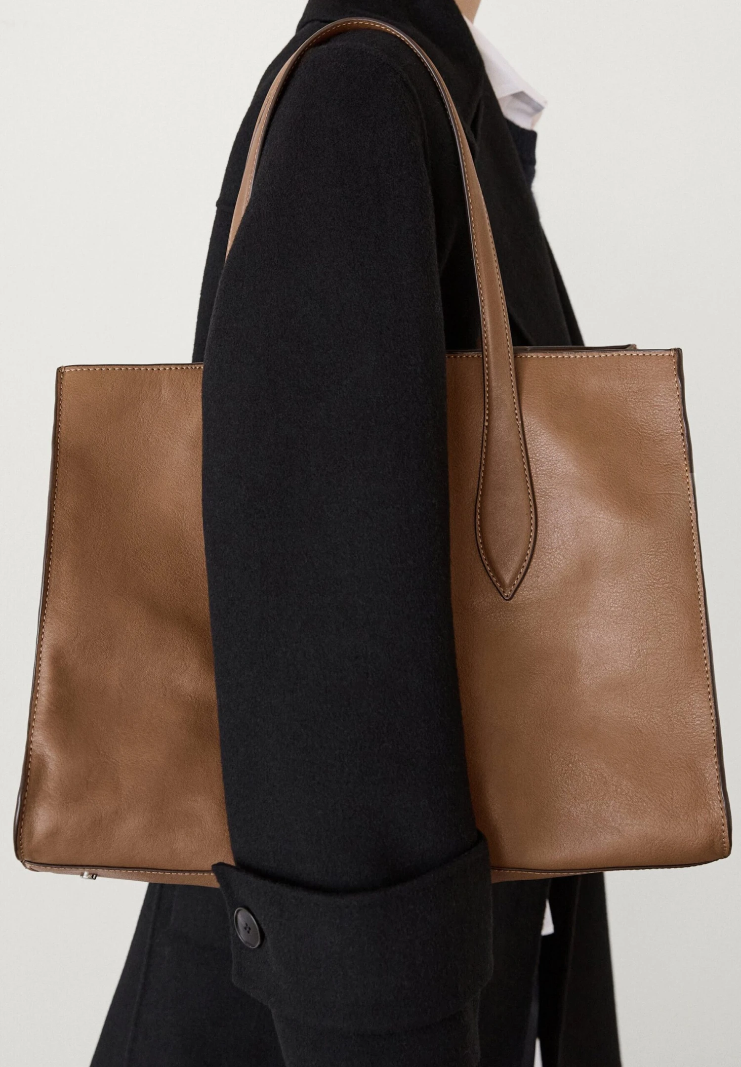 Massimo Dutti Handbag - Light Brown 3 Massimo Dutti Handbag - Light Brown