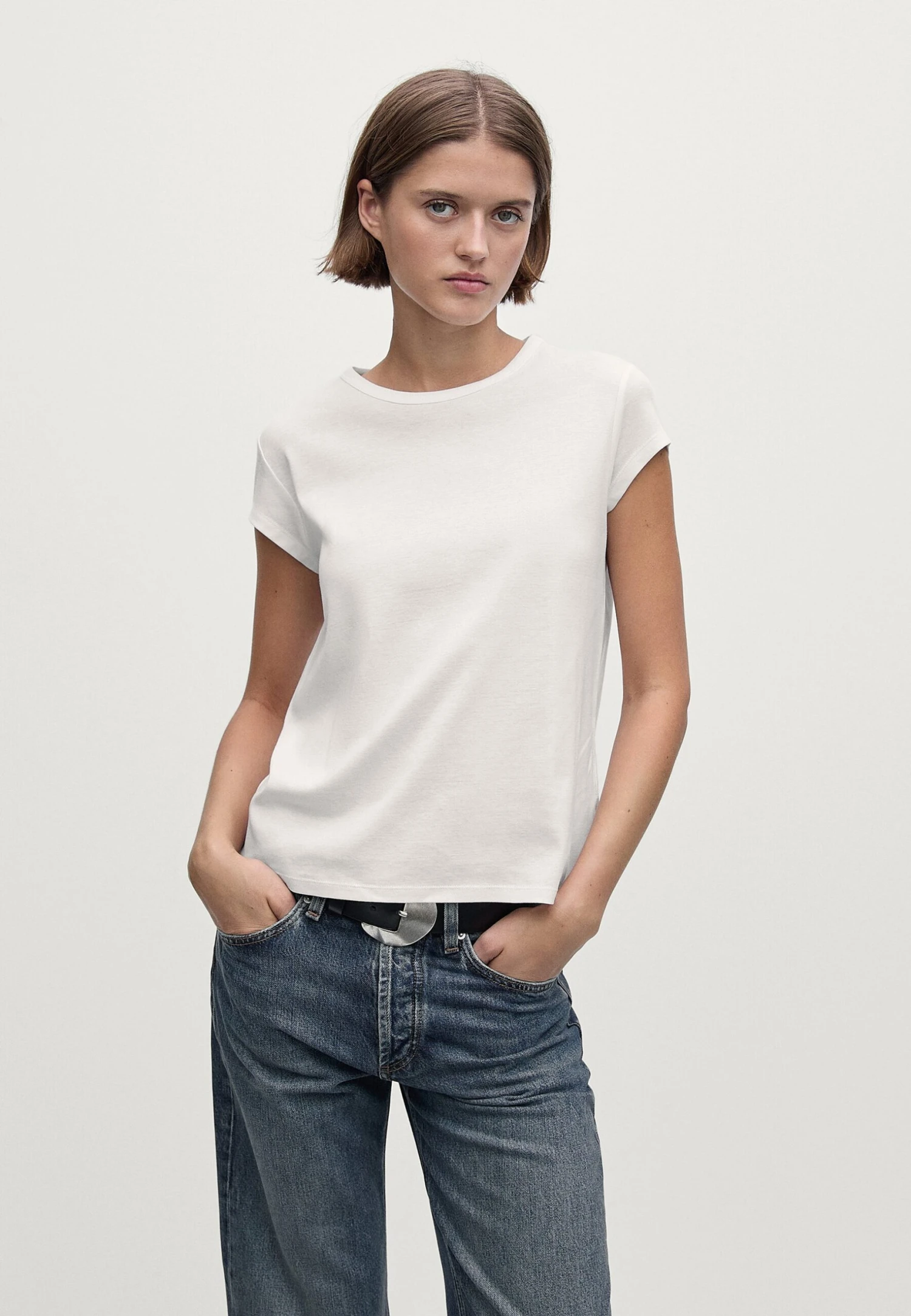 Massimo Dutti SHORT SLEEVE WITH ROUND NECK - Basic T-shirt - White 3 Massimo Dutti SHORT SLEEVE WITH ROUND NECK - Basic T-shirt - White