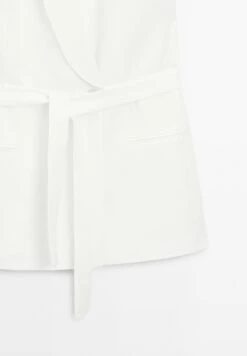 Massimo Dutti SLEEVELESS TUXEDO COLLAR WITH BELT - Waistcoat - White 19 Massimo Dutti SLEEVELESS TUXEDO COLLAR WITH BELT - Waistcoat - White -Massimo Dutti Shop addc596dbf32450dbc4e0f92cbc82fcd